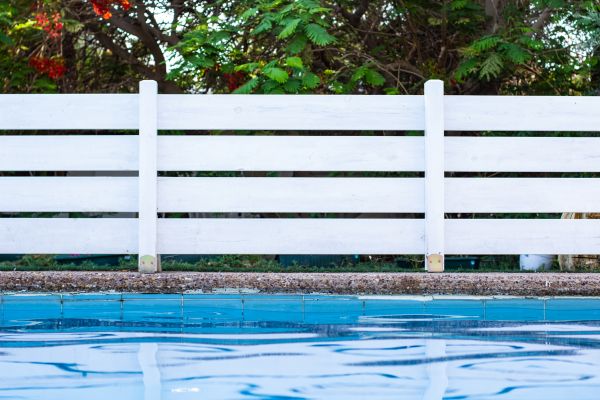 Pool Deck Fence Repair Service